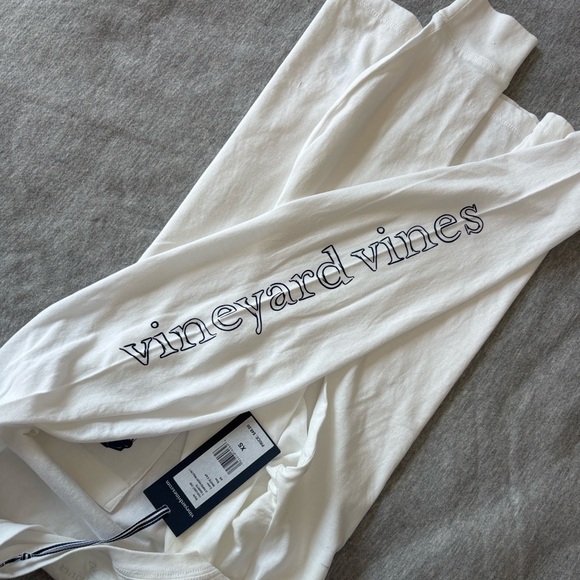 NWT! Vineyard Vines Hockey Classic White Long Sleeve Tee Size XS - Picture 5 of 5
